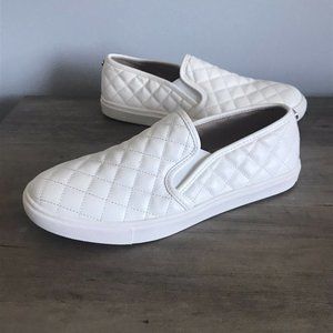 NWOB Steve Madden Womens Ecentrcq Sneaker